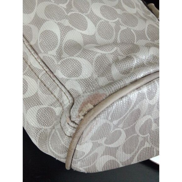 Coach No. C1168-F17179 Chelsea Bias Gray Signature Handbag - Picture 6 of 12